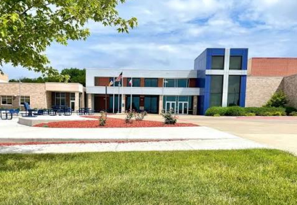 Heelan Catholic HS