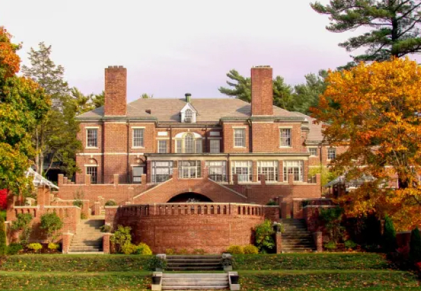 Hyde School