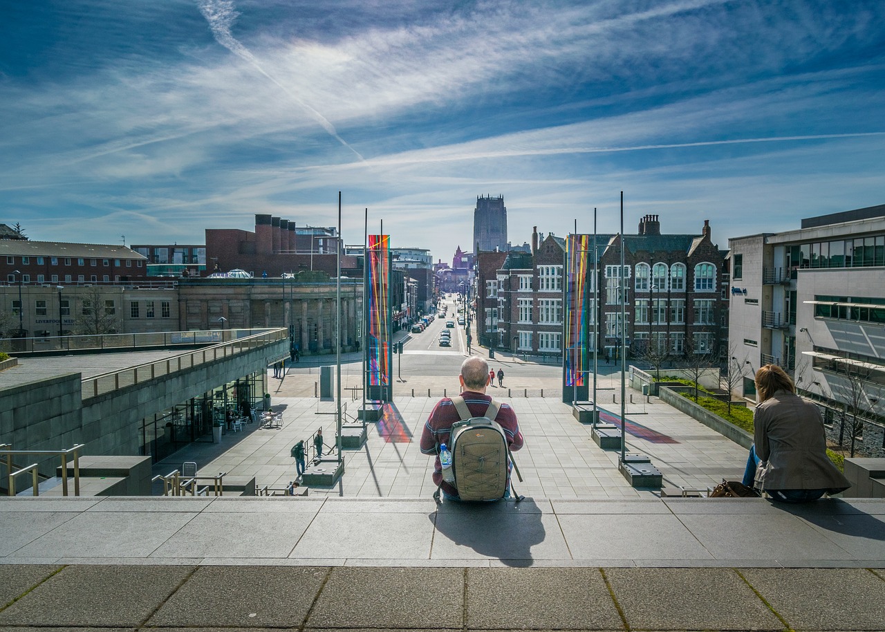 LIVERPOOL SCHOOL OF ENGLISH - CURSOS DE INGLÉS GENERAL